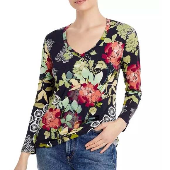 Johnny Was Floral stretchy top NEW - Picture 3 of 10
